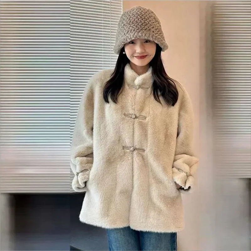 Cappotto di pelliccia da donna di fascia alta Cappotto di velluto di visone finto 2024 Nuovo stile cinese femminile addensato cappotti caldi Femme Top invernale