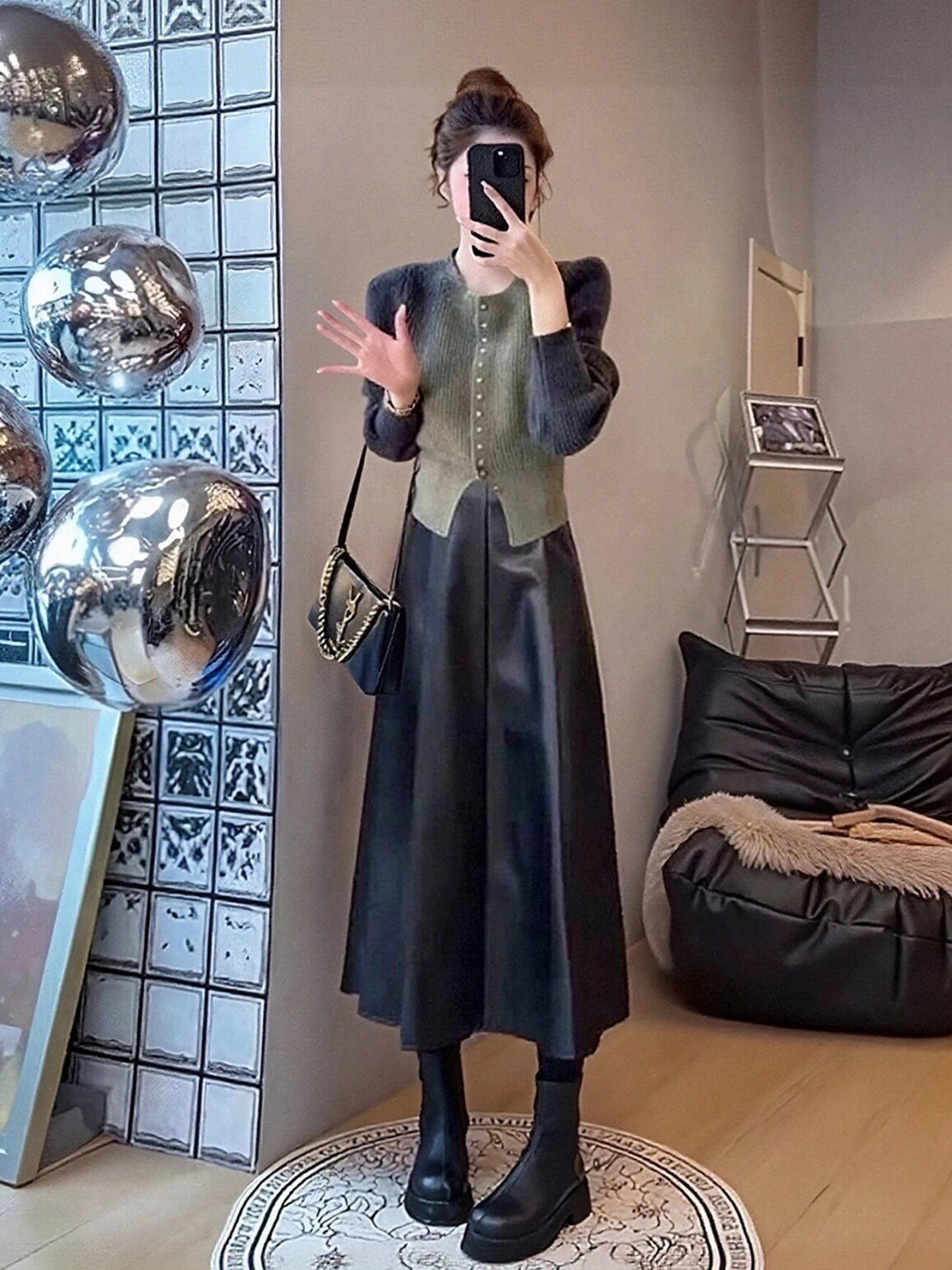 

Autumn Winter adient Knitted Sweater And PU Leather Skirt Women's Faion Set Casual Loose Fit High Waist Pure Color