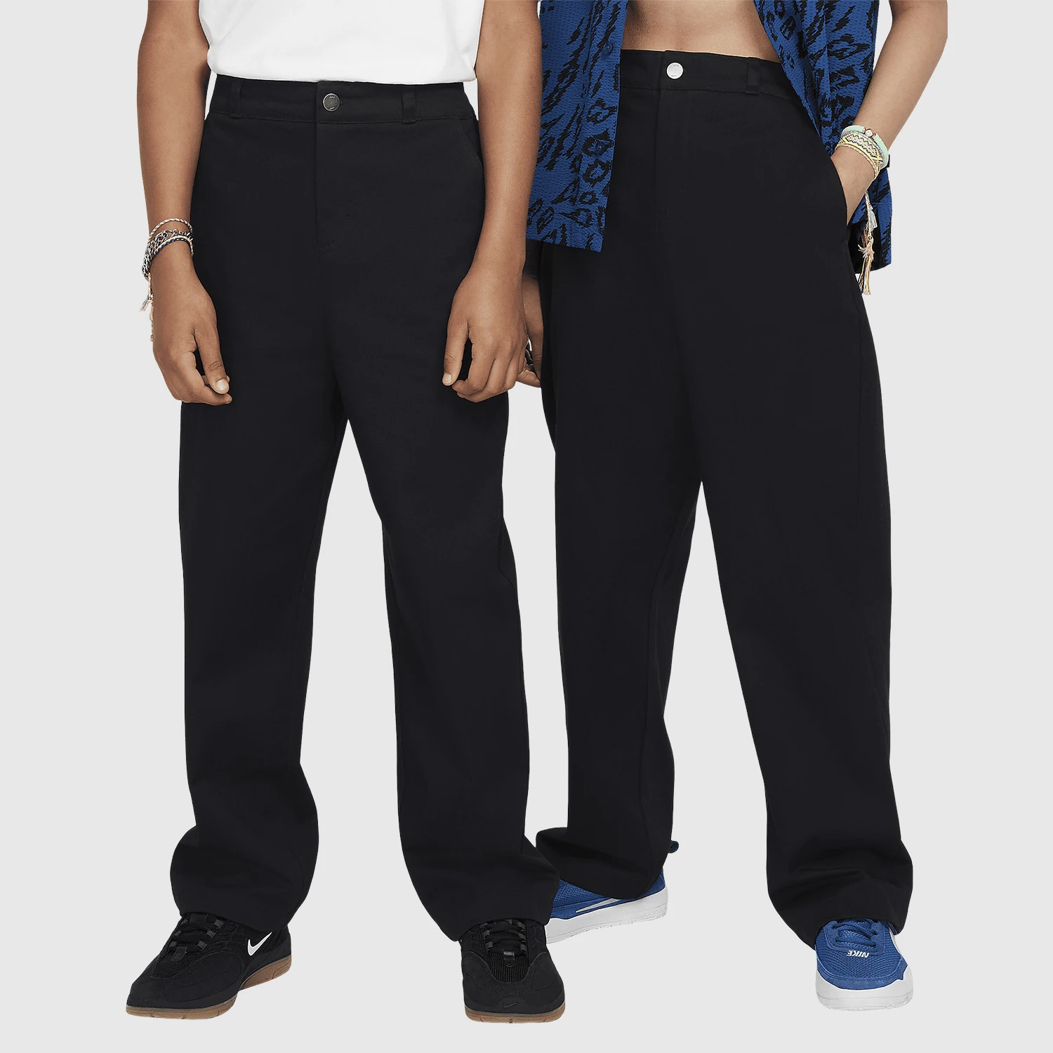 

Официальные аутентичные новые свободные дышащие тканые спортивные повседневные брюки Nike для больших детей FN9215-010