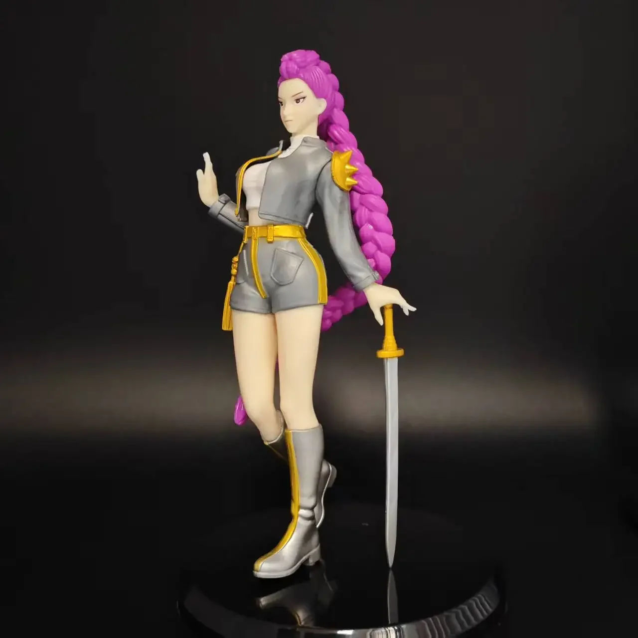 Figurki anime Demon Hunters Kpop 2025, urocze figurki akcji z ruchomymi stawami z PVC, modele lalek, zabawki, prezenty urodzinowe dla dzieci, dekoracje.