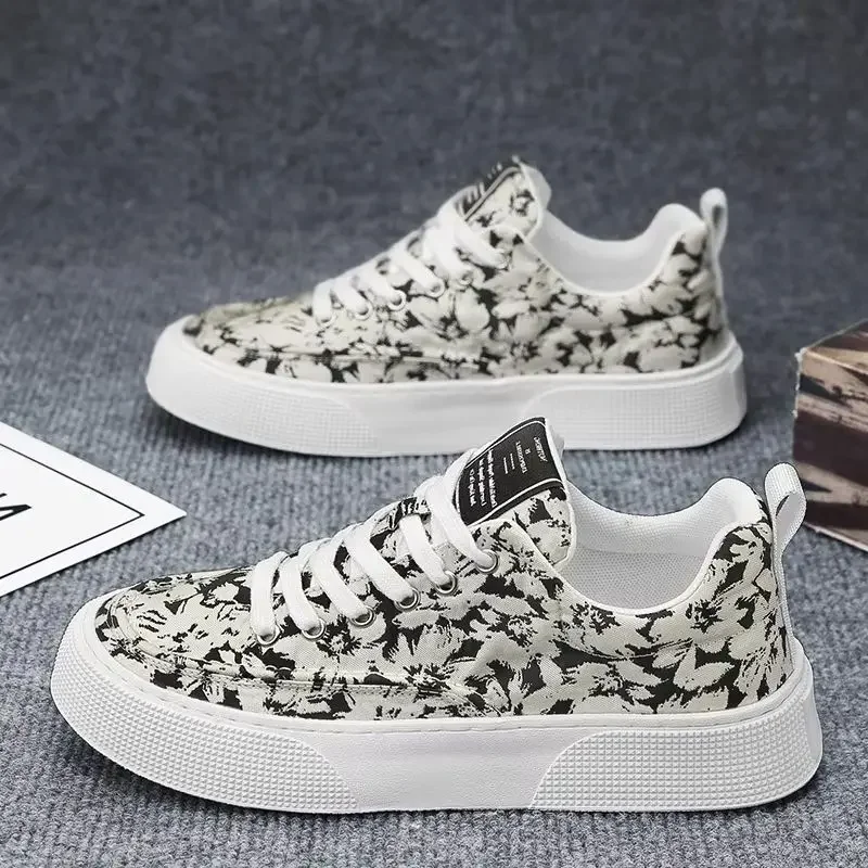 esigner أحذية الرجال المألوف عارضة المطبوعة الأحذية القماشية الصيف مريحة الدانتيل متابعة حذاء التزلج Zapatos De Hombre