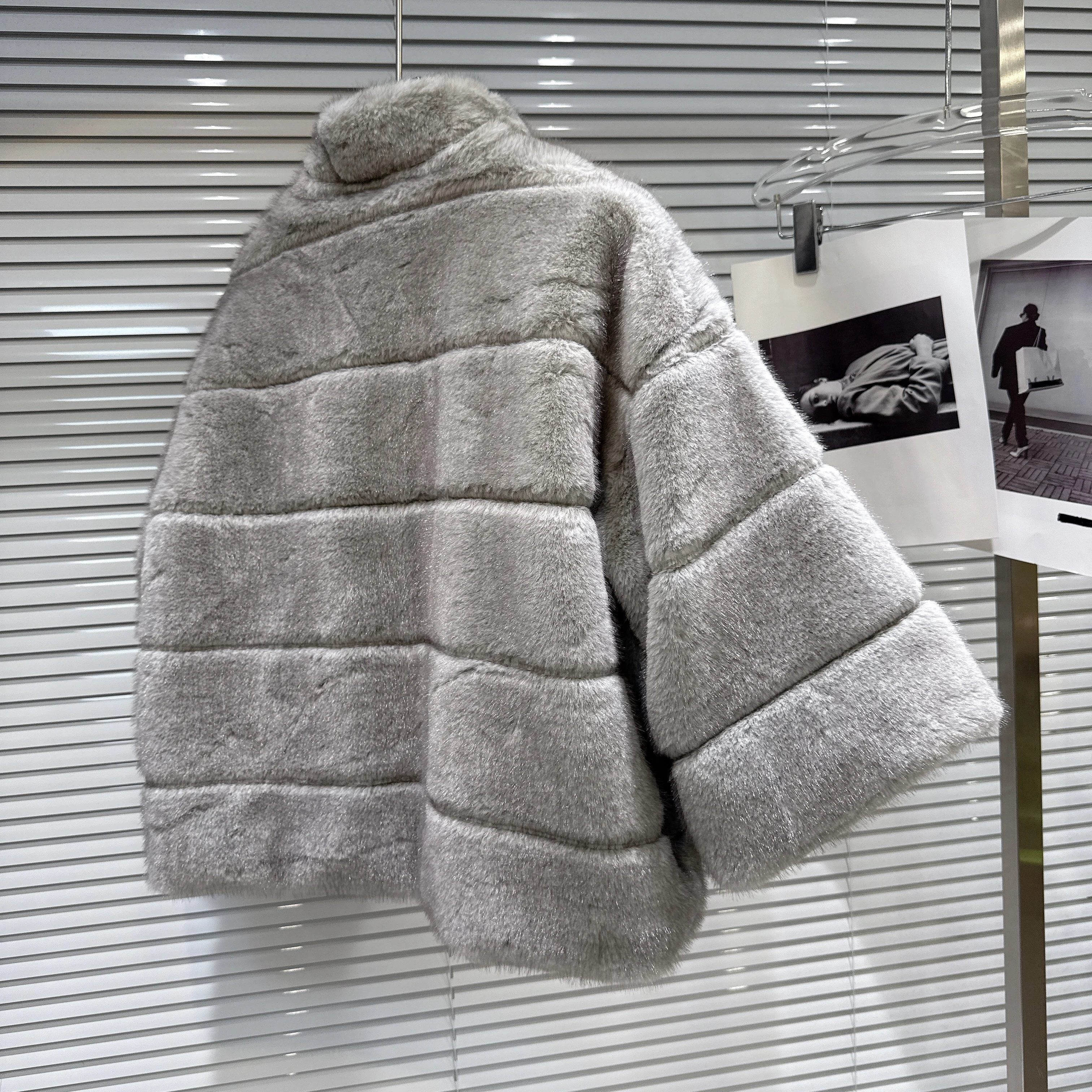 Frauen Herbst Winter Chic Stehkragen Faux Nerz Haar Halbe Hülse Kurzen Mantel Dame Kurzarm Faux Pelz Lose Kurze outwear