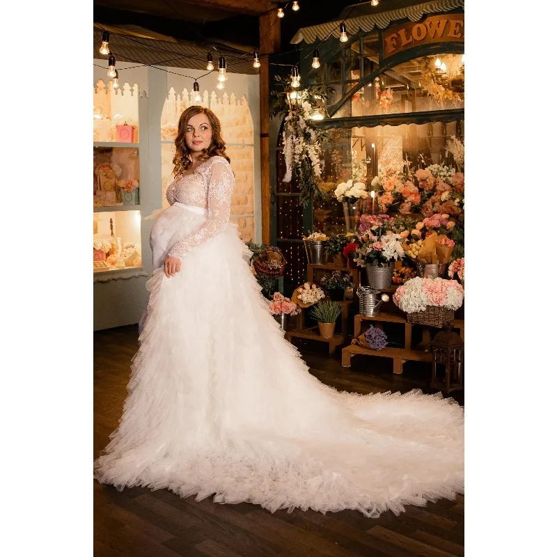 Customization White Ruffled Maternity Wedding Gown –Empire Waist Lace Dress with Tulle Tiered Skirt for Photoshoot & Baby Shower