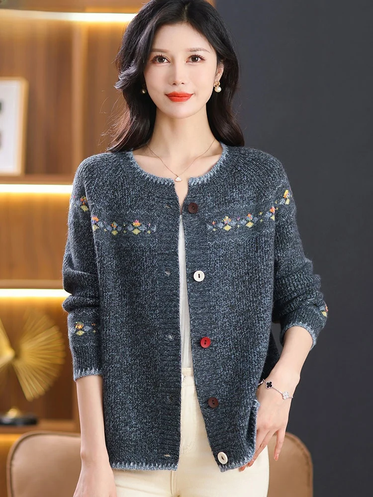 

Chengyuan Spring Autumn Knitted Woolen Cardigan Women's Loose ort Sle Camere Outerwear Button Design Comfortable Fit