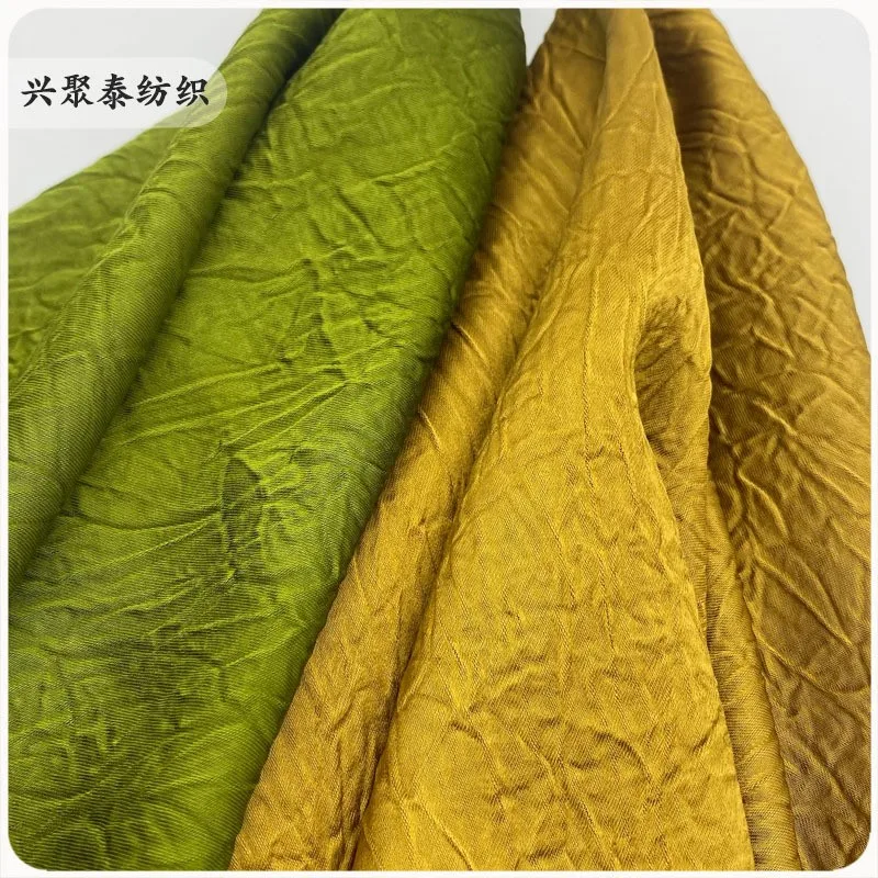 

195-gram polyester fabric with a textured for shirts and dresses