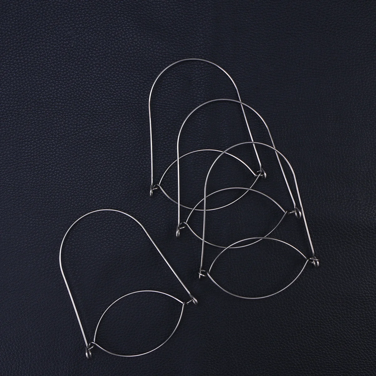 

24Pcs Stainless Steel Mason Jar Hooks Wire Handles Hangers Fit 70mm Mason Jars Perfect for Kitchen Christmas Tree Wedding Party