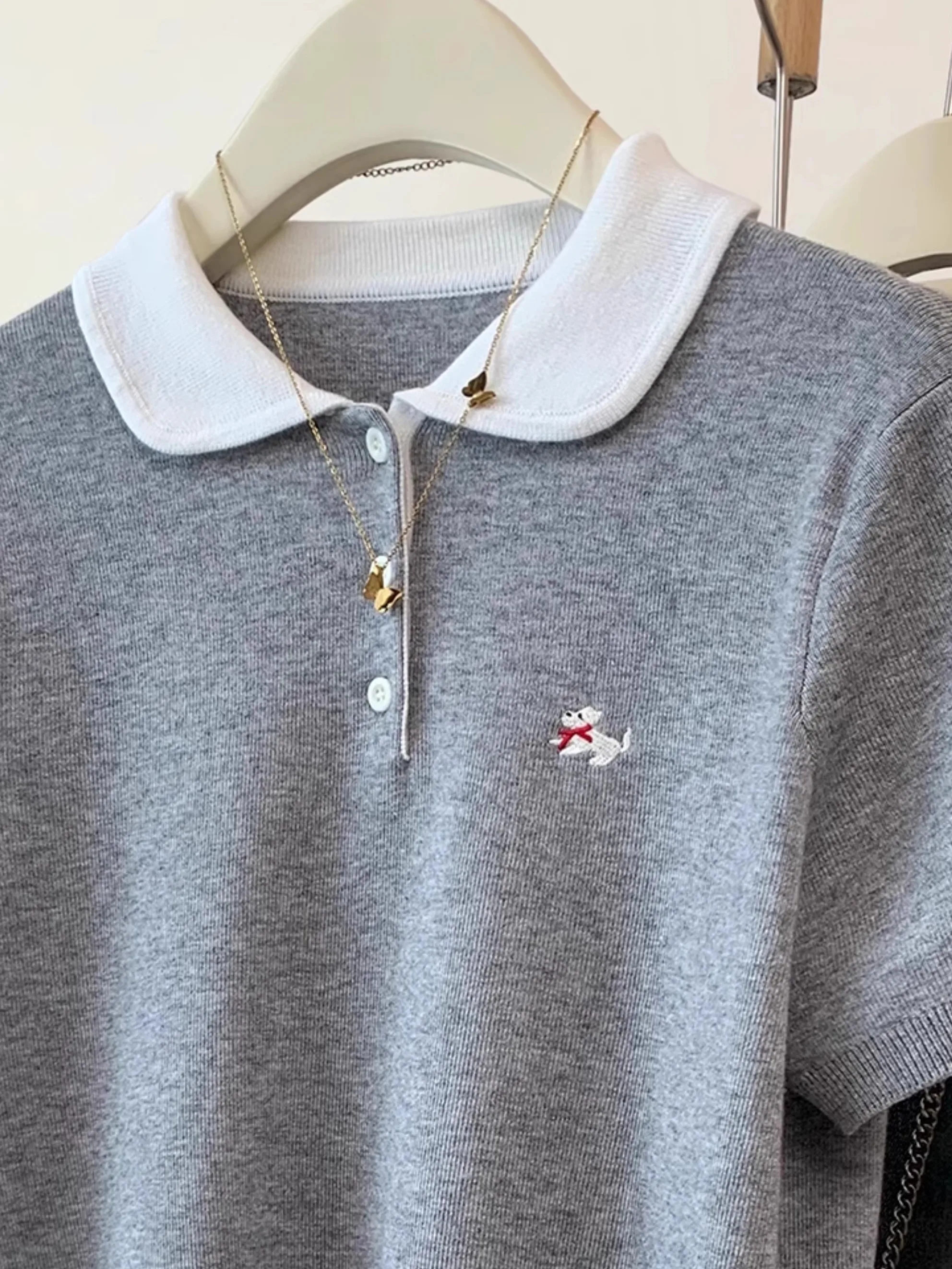 فضفاض محبوك الصيف جديد Sle المرأة البلوز زر ضفيرة المطرزة المرقعة تأثير التخسيس هنري طوق ort Sve