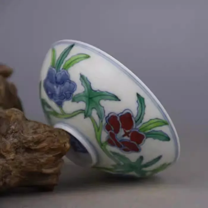 Chinese Blue and White Doucai Porcelain Cup Ming Chenghua Gardenia Pattern 3.82