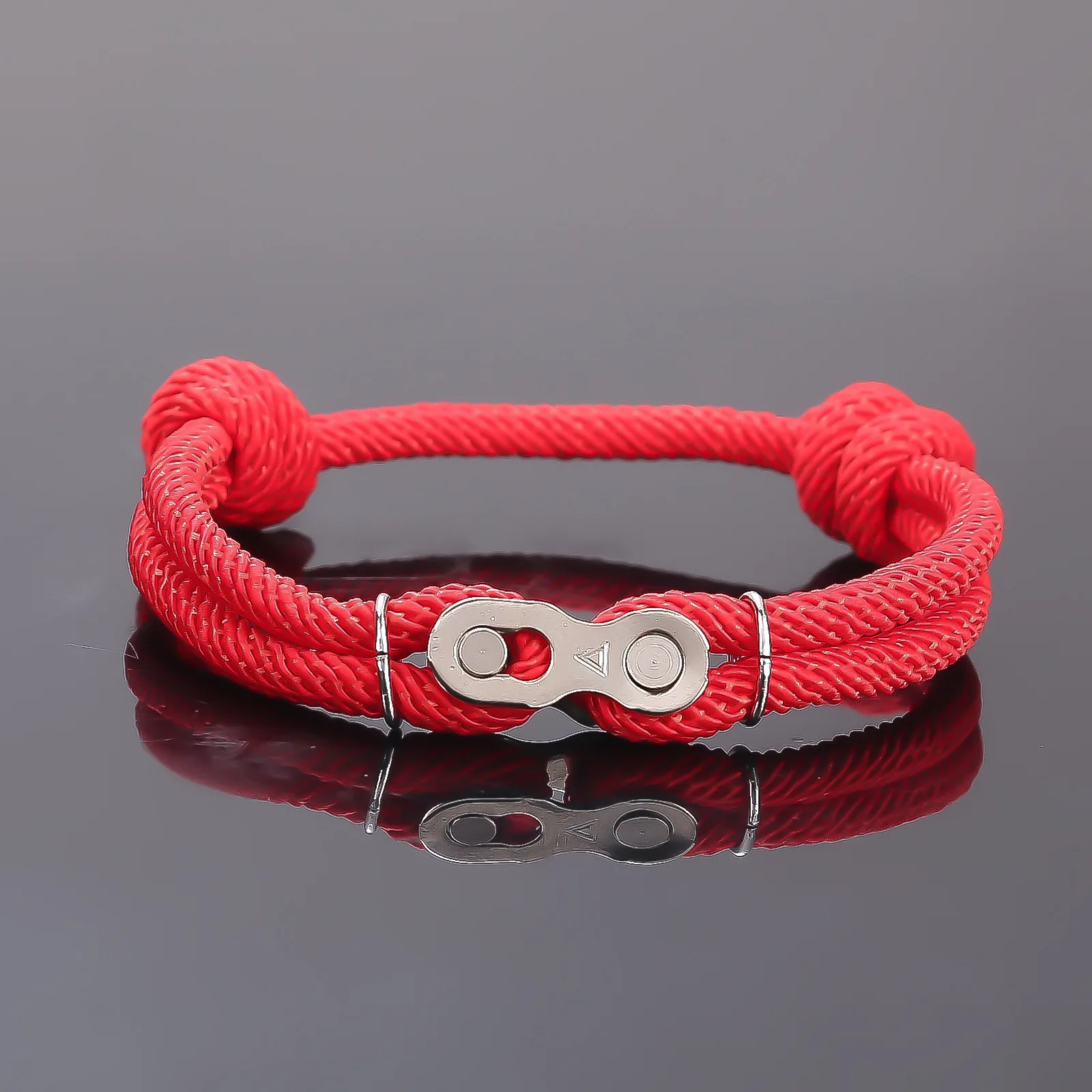 New minimalist quick-release buckle - Magic Buckle - Fashionable and trendy - Sports accessory wristband - Couple-friendly versa