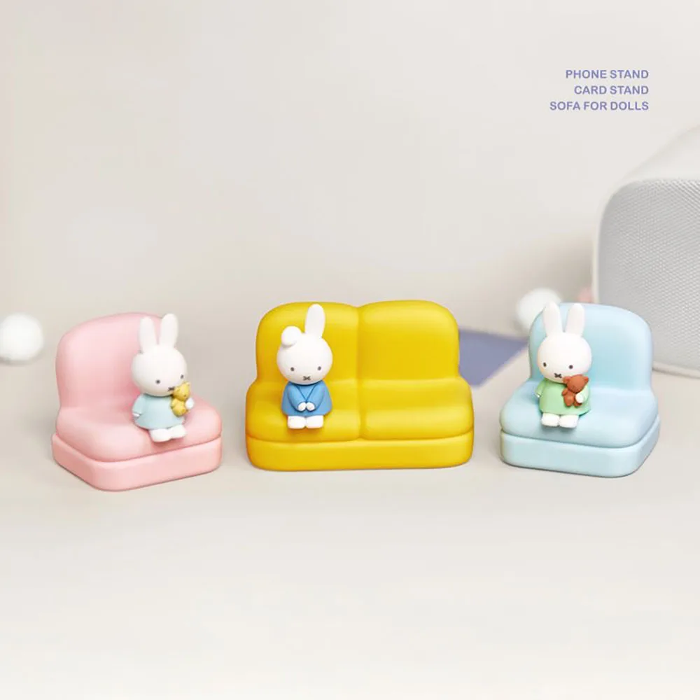 Caja ciega Original Kawaii Miffy, adorno de escritorio, sofá de conejo de dibujos animados, Idea creativa, soporte para teléfono móvil, regalo de Festival para niña