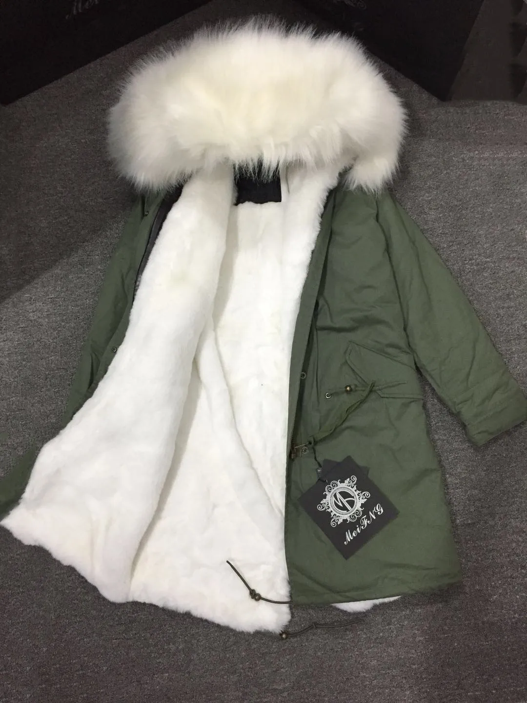 New Fashion Wholesale Long Parka Army Green Cotton With All White Faux Fur Winter Trendy Overcoat