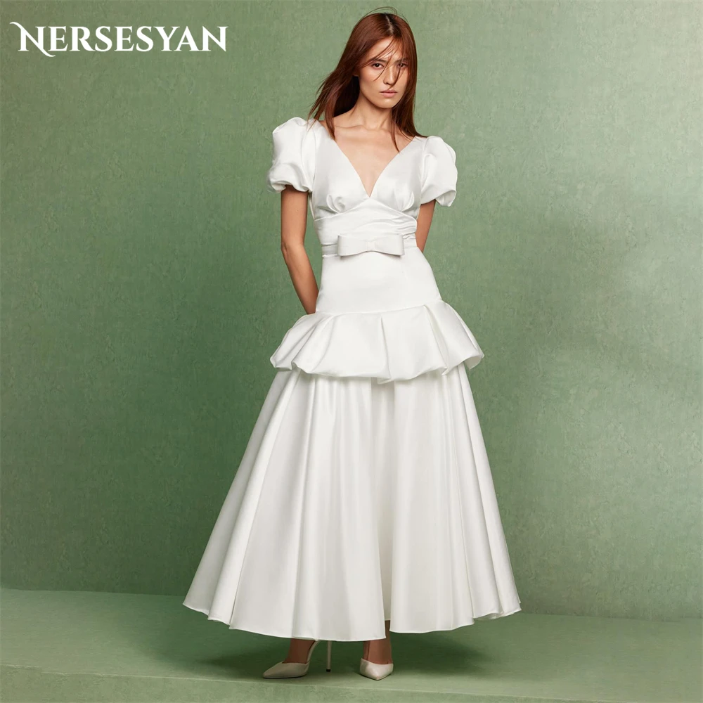 

Nersesyan Vintage Satin Solid Wedding Dresses V-Neck A-Line Short Puff Sleeves Bridal Gowns Bow Draped Princess Bride Dress 2024