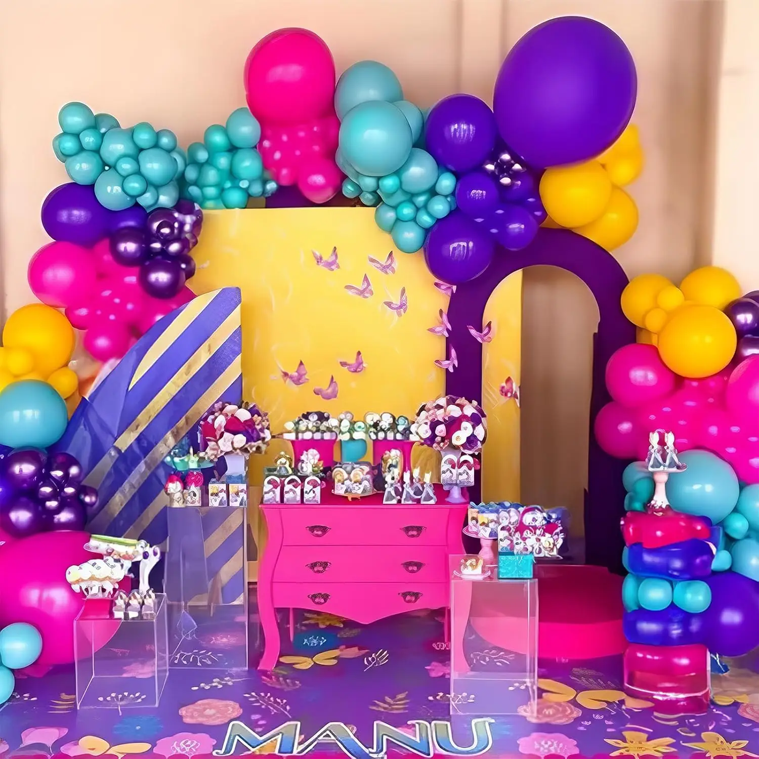120-teiliges Set aus rosa, blauen und lila Ballonbögen, kombiniert mit bunten kleinen Schmetterlingsballons, geeignet für Magic Garde. – Detail 3
