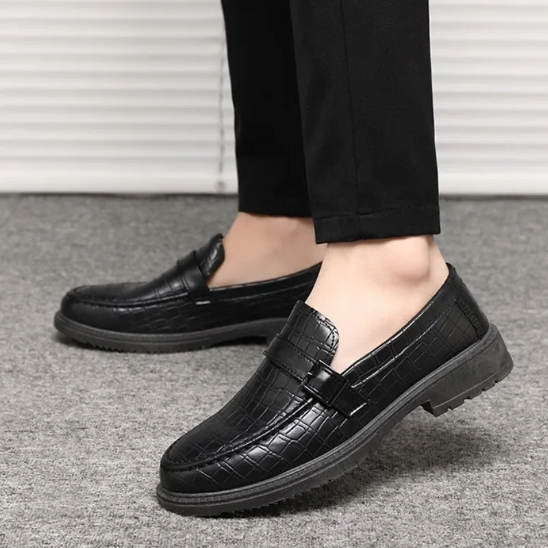 Men Thick Soled Loafers Leather Shoes Thick Soled Round Toe Men Casual Shoes Comfortable Classic Leather Shoes