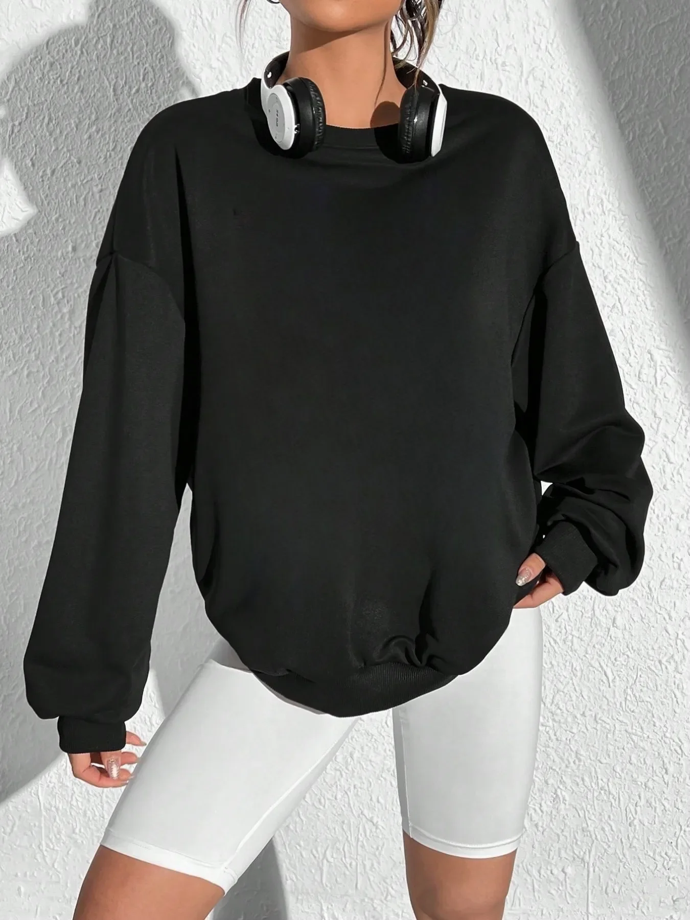 Christmas dates, parties, gifts, women's fashionable tops, holiday/vacation attire