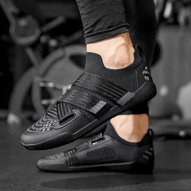 

Hot Sale Men Squat Hard Pull Shoes Black White Weight Lifting Training Shoe Good Quality Indoor Sports Shoes Designer Sport Shoe
