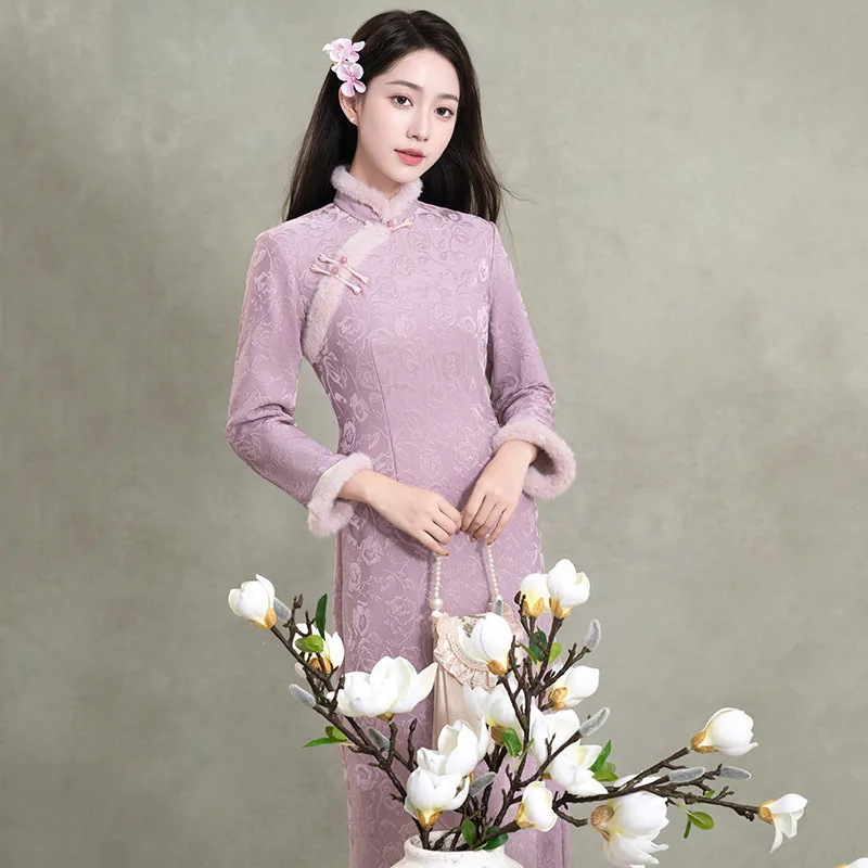 Różowa Gruba Zimowa Nowa Chińska Sukienka Cheongsam z Długim Rękawem Ulepszona Retro Jesienno-Zimowa Qipao dla Młodych Kobiet