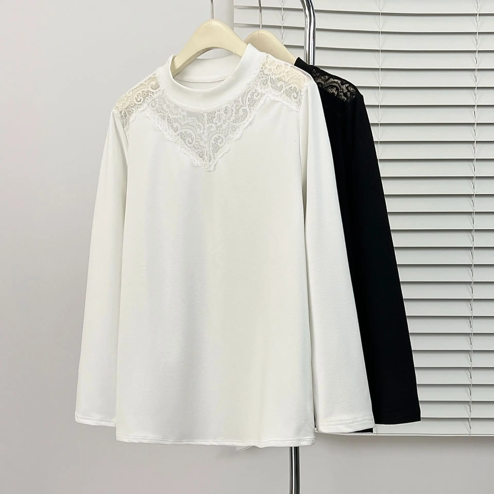 

XXXXL Модная женская одежда больших размеров, футболка на осень и зиму, новый стиль, кружевные лоскутные бархатные теплые топы с длинными рукавами 2536