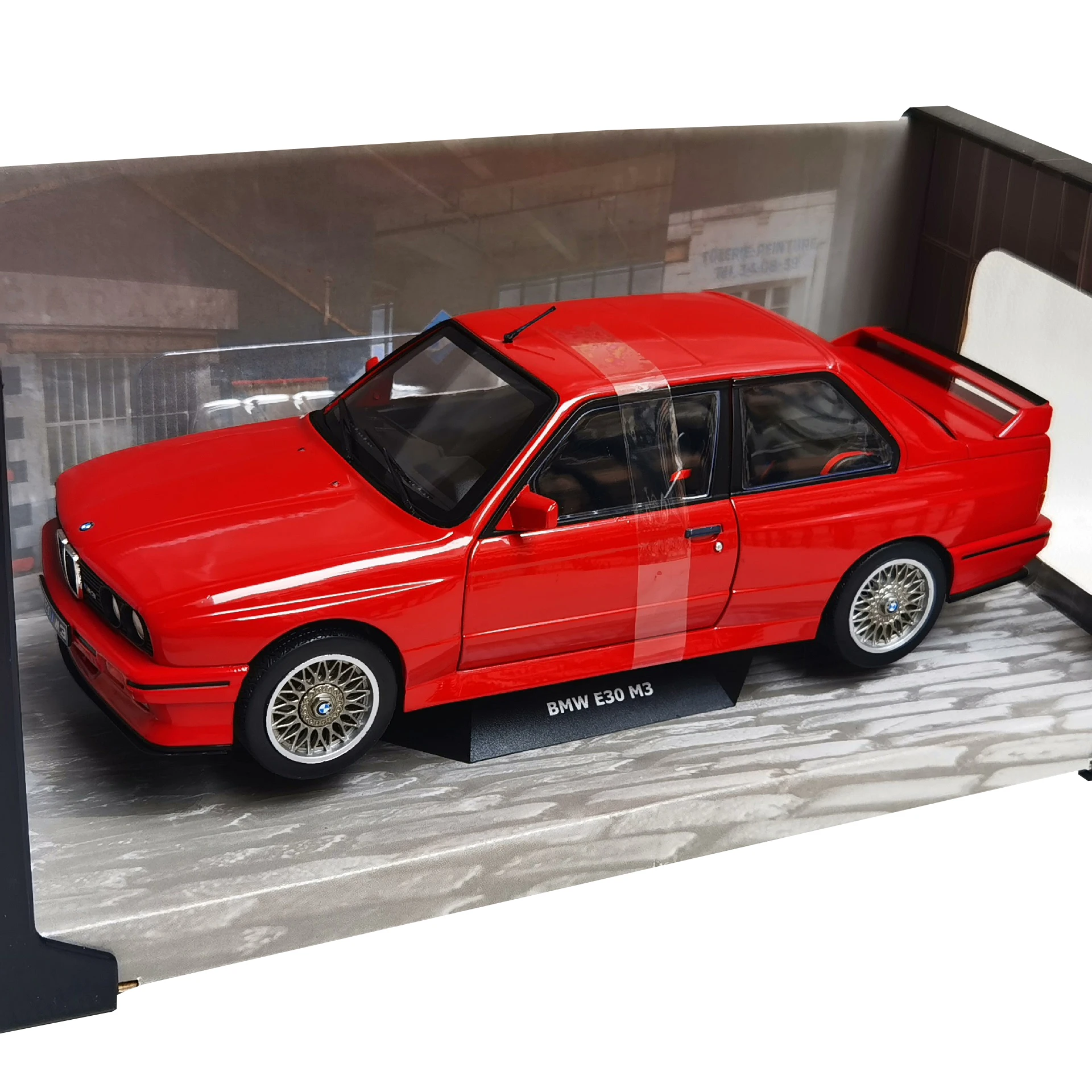 Diecast 1:18 SOLIDO E30 M3 1986 Car Simulation Alloy Car Model Toy Collectible Ornaments