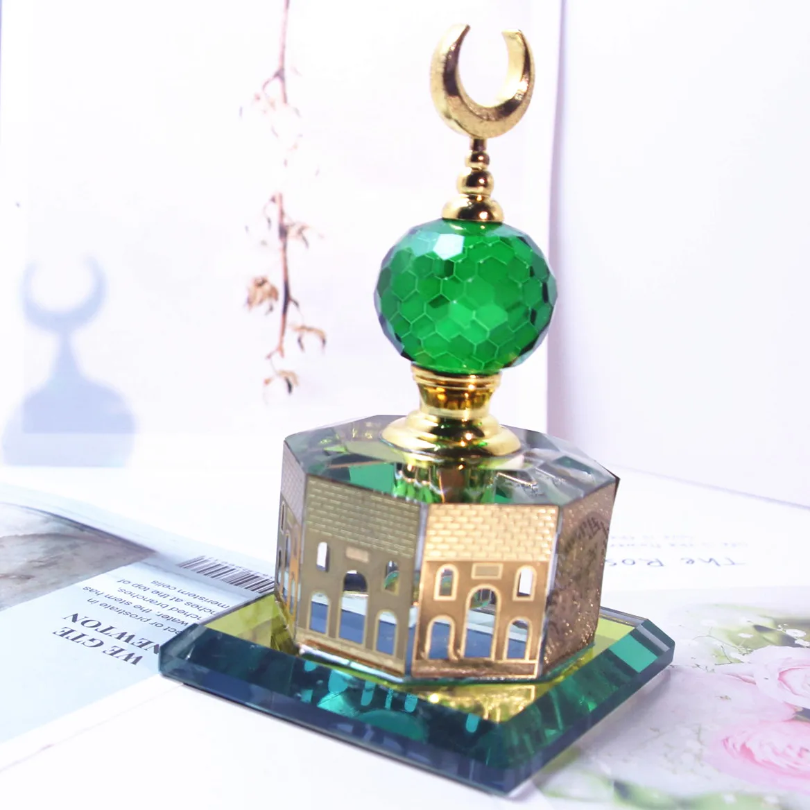 Gold-plated Octagonal Dome Resin Architectural Model of Al-Aqsa Mosque, Decorative Craft Gift for Living Room desktop Display