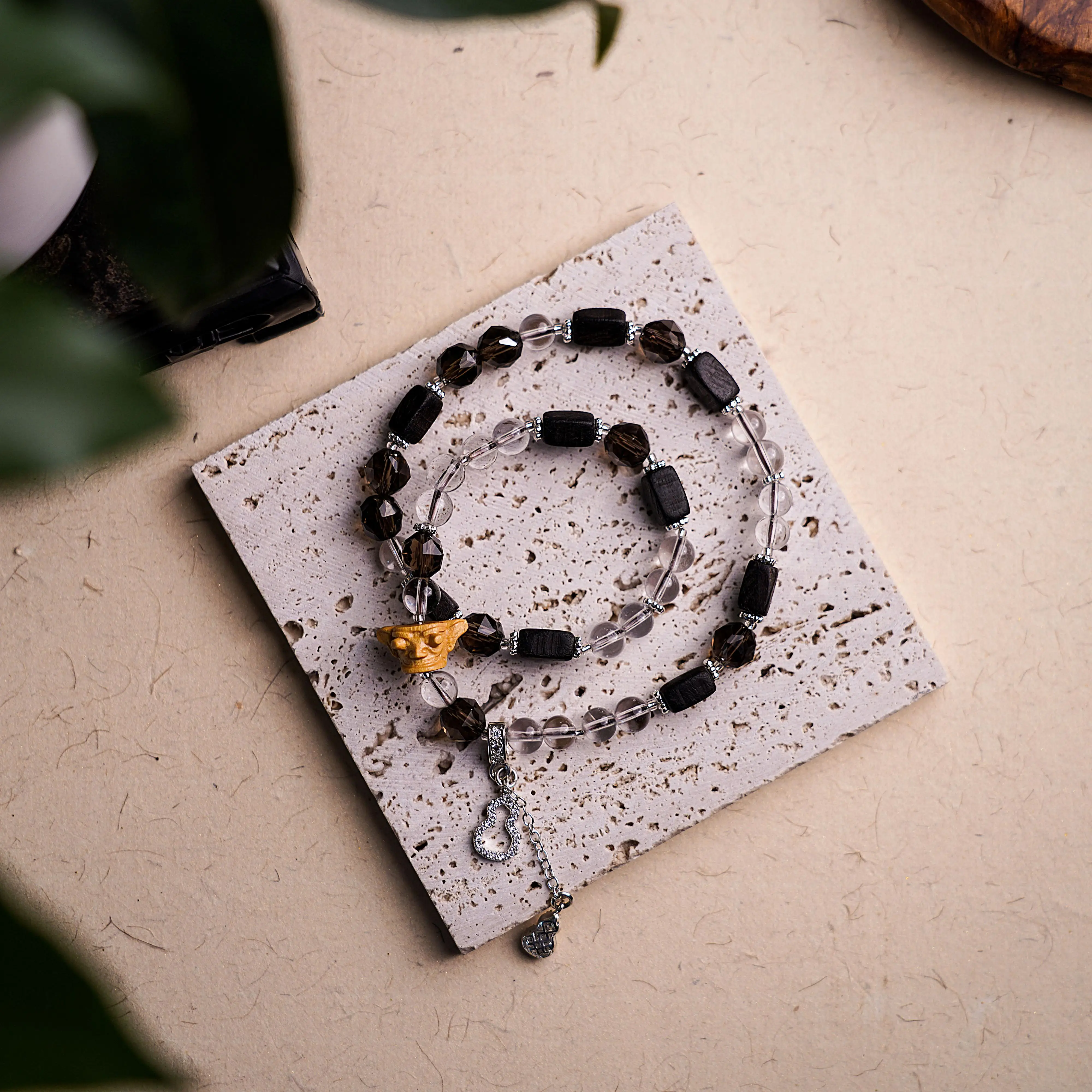 مجموعة ثلاث نجوم مكونة من جزأين