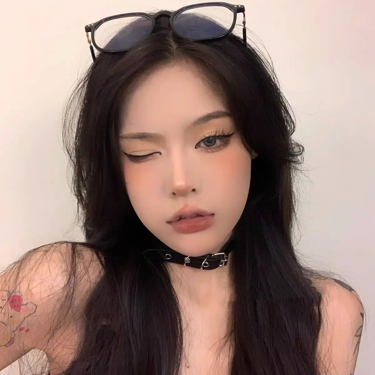 Hyunya's vielseitige Halsband im Gürtelstil mit flacher Schnalle, Schlüsselbein-Halskette, dunkles Geschenkkragen für Damen