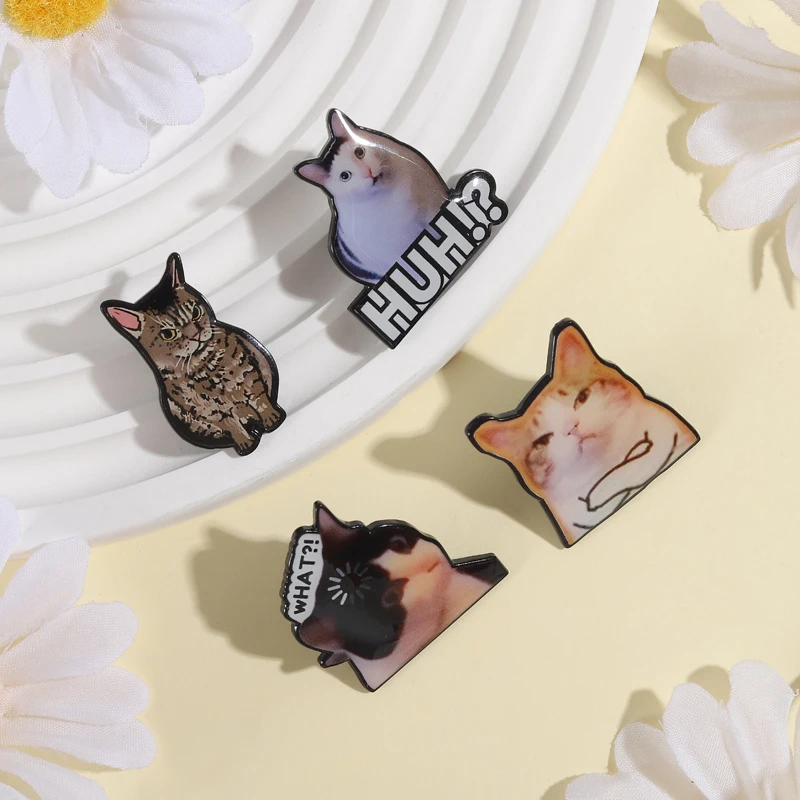 لطيف القط الأشعة فوق البنفسجية دبابيس مخصص لا تتحدثني أنا أنجي دبابيس التلبيب شارات الملابس قوس قزح مجوهرات بأشكال حيوانات هدية للأصدقاء