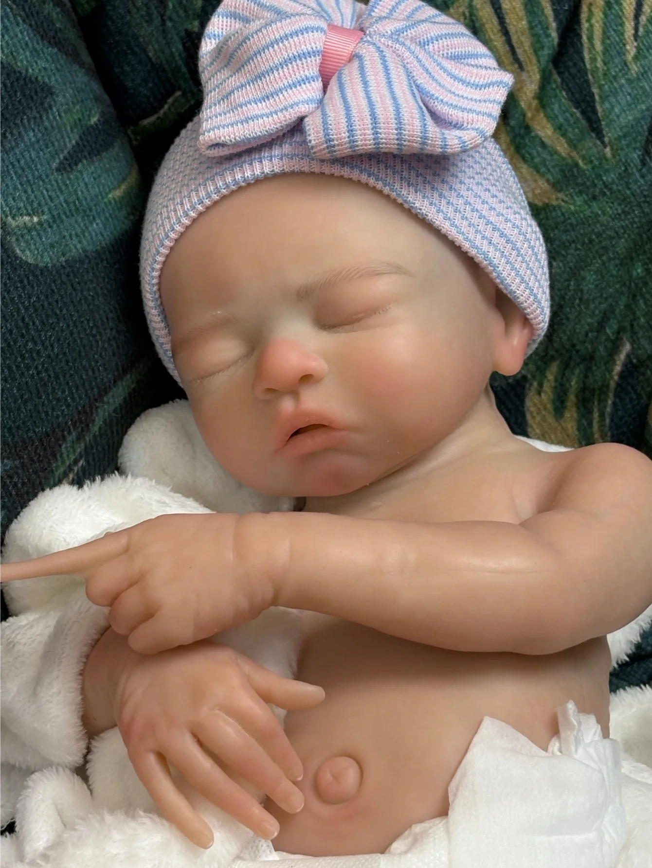 Aizwa1 16 Inch Lovely bebe reborn de Sleeping Bebe Silicone Reborn Girl Handmade Newborn Baby Doll For Children Birthday Gifts