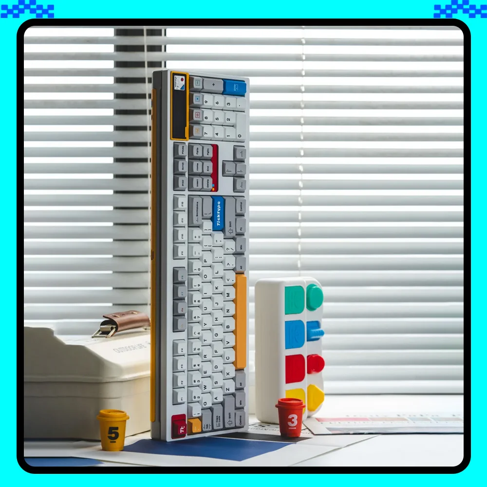 TICKTYPE DP104 คีย์บอร์ดแบบกลไกไร้สาย คีย์บอร์ดสามโหมด คีย์บอร์ดแบบถอดเปลี่ยนได้ทันที ผลิตจากอะลูมิเนียมอัลลอยด์ พร้อมหน้าจอ อุปกรณ์เสริมสำหรับพีซี รองรับระบบปฏิบัติการวินโดวส์/แมค