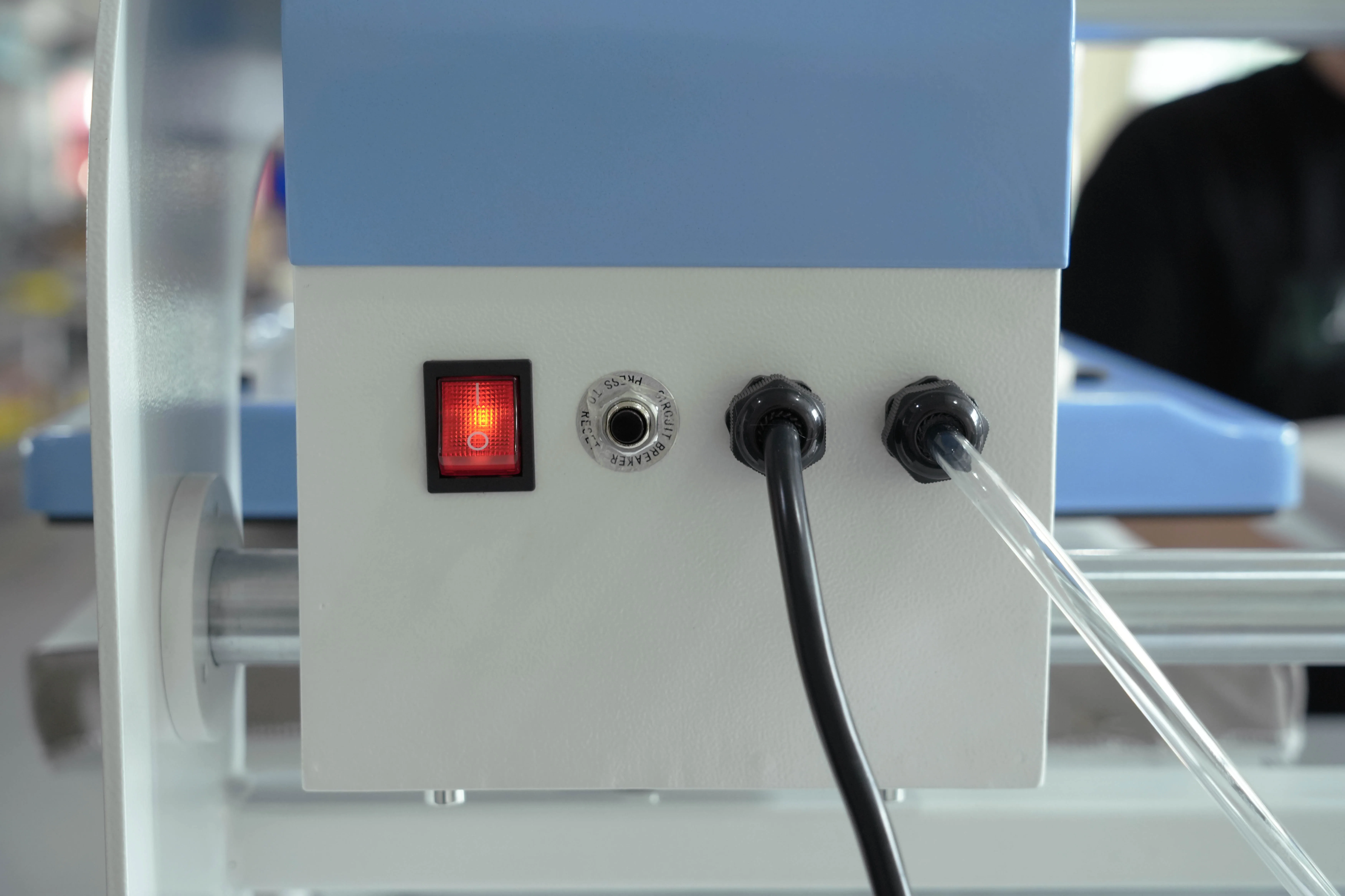 Pressa di calore automatica per magliette - 3 aree di lavoro (15x15/16x20/16x24 pollici), doppia testa, design economico ed estetico