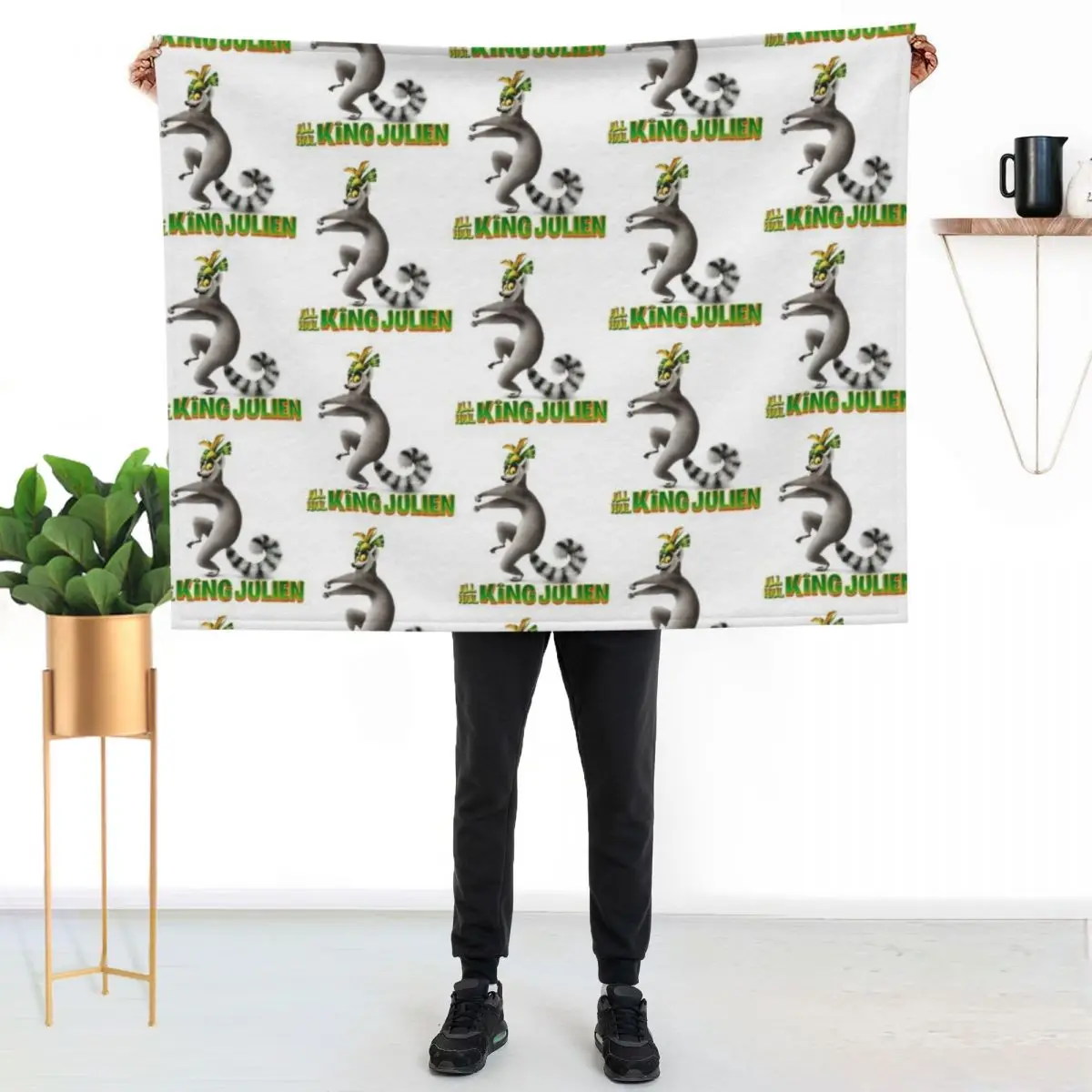 

King Julien King Julien King Julien Throw Blanket Stylish Decor Blanket Gift for Friends Roommate
