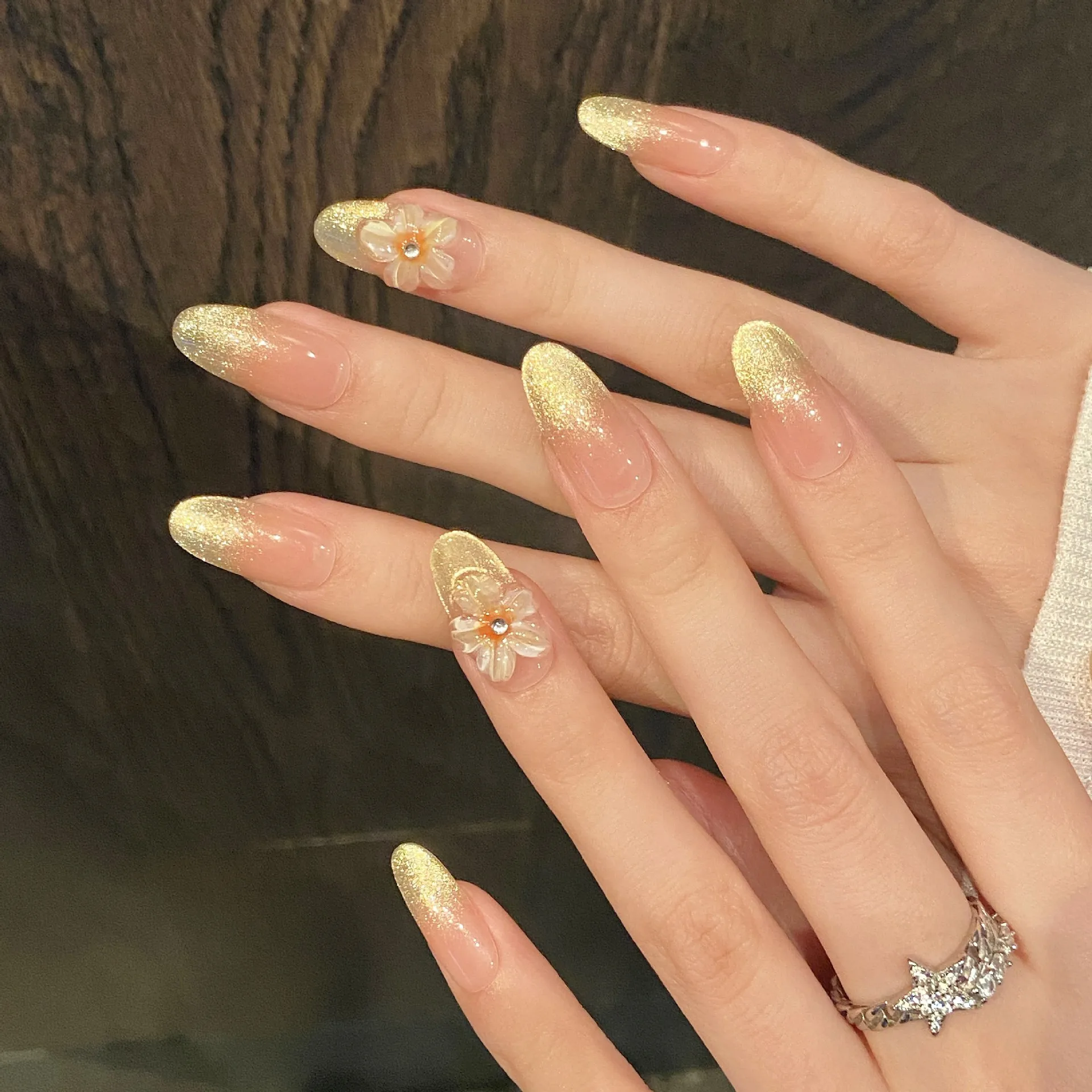 10 قطعة الصحافة اليدوية على الأظافر التدرج الذهب عين القط رئيس مستدير الأظافر وهمية مع زهرة صفراء يمكن ارتداؤها قابلة لإعادة الاستخدام أظافر صناعية نصائح