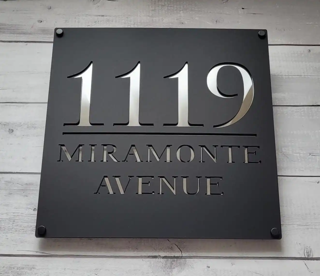 Outdoor House Number Sign – Personalized 3D Laser Cut Acrylic Address Plaque with Hebrew Family Name & Mirror Text