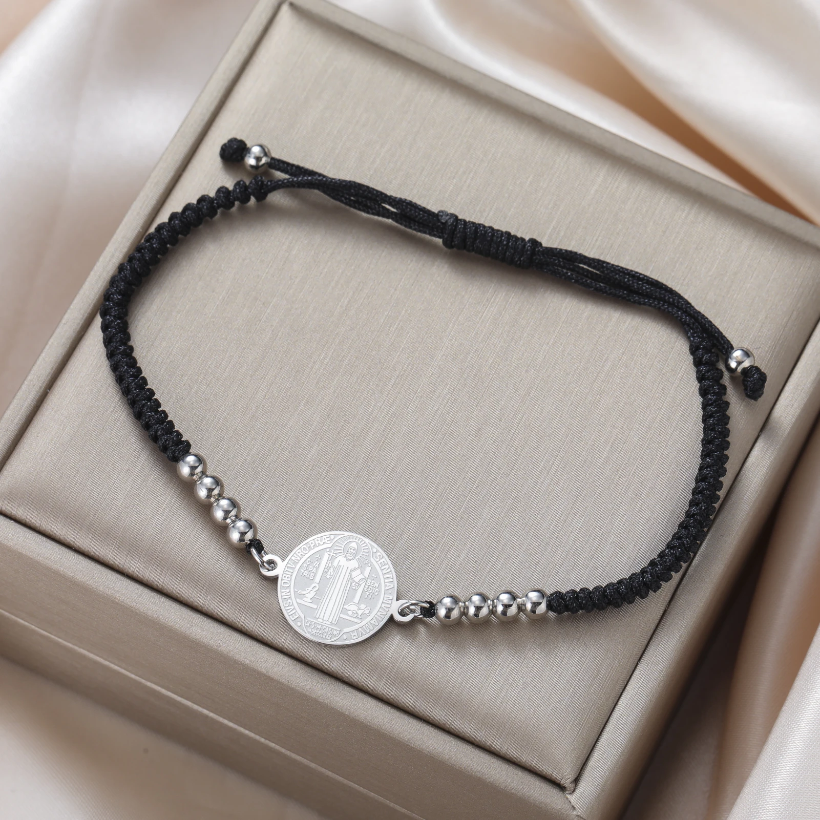 Edelstahl doppelseitige Saint Benedict Exorzismus Kreuz Charm Armband Frauen Männer Einstellbare Rot Schwarz Seil Armbänder Schmuck – Detail 10