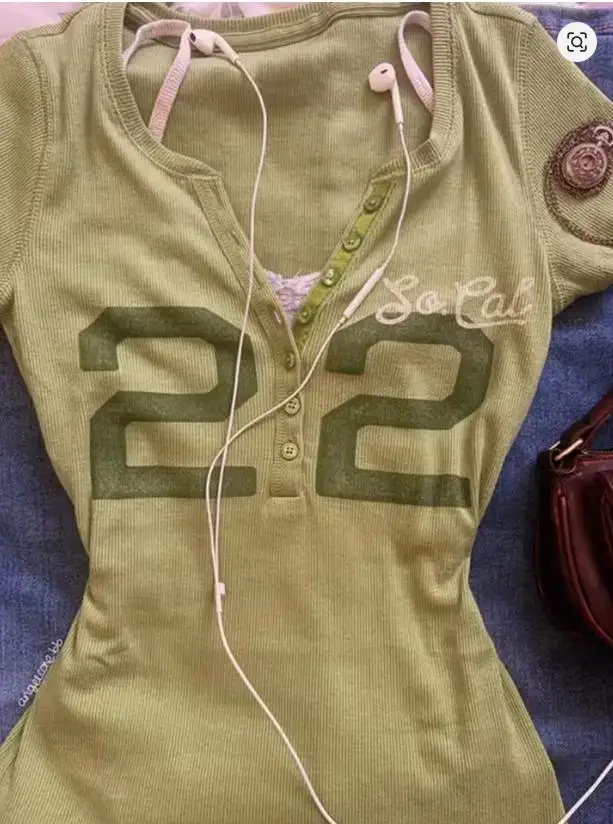 Retro Y2K Women So Cal 22 Graphic Tee Henley V‑Neck Slim Short Sleeve Olive Green Aesthetic Summer T Shirt