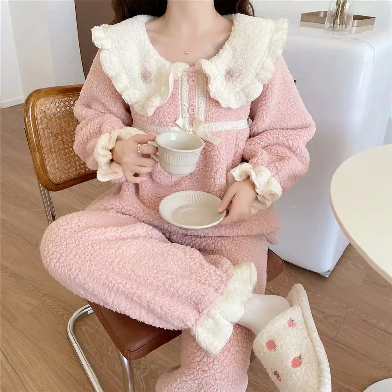 Short Princess Style Doll Collar Coral Fleece Pajamas Flannel Home Suit Set for Winter