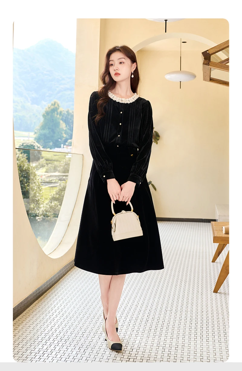 Camicetta da donna in raso di seta di gelso naturale con colletto in pizzo e maniche lunghe. Abbigliamento da donna elegante e lussuoso Comodo