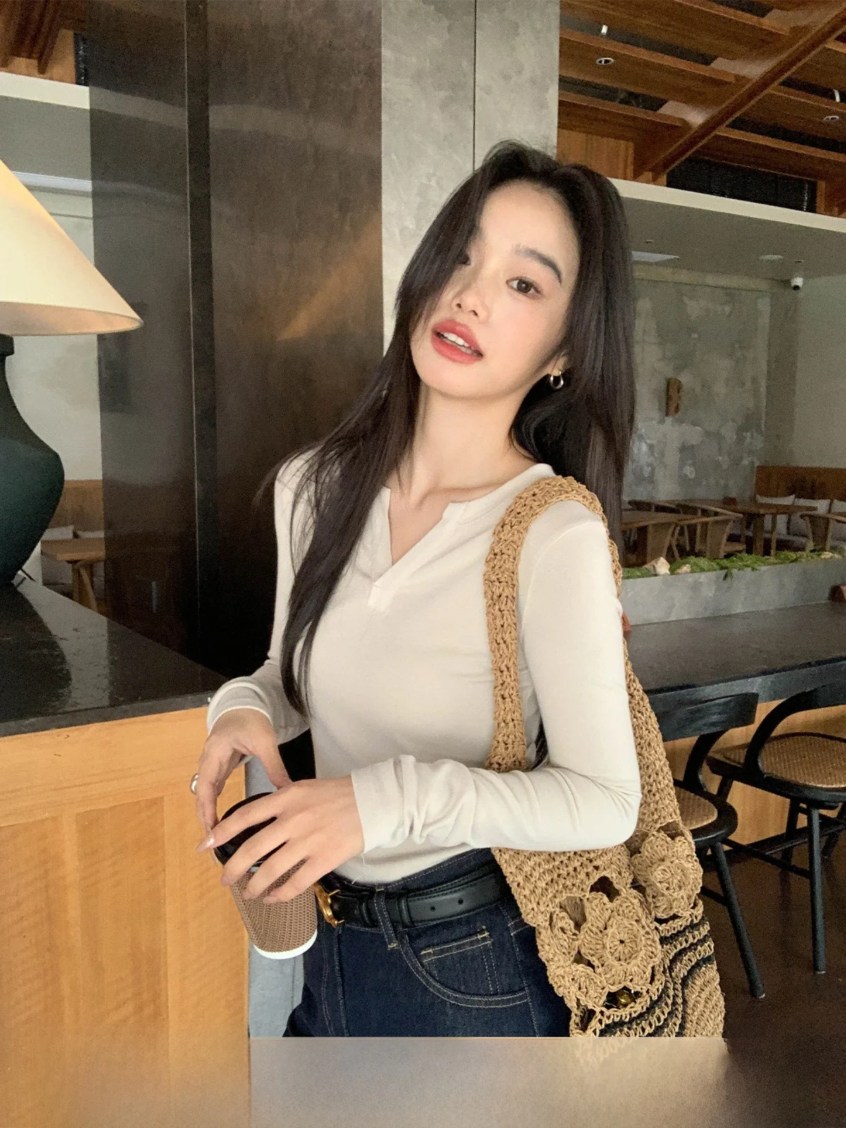

Slim Fit Long Sve V-Ne Knitted Base irt Women's Faionable Top Commute Sle Autumn New Arrival Base Layer irt