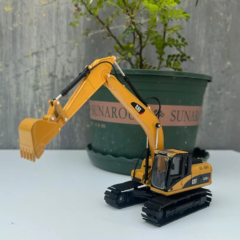 Dealer Edition Model,1:35 CAT 320D L HYDRAULIC EXCAVATOR,Diecast Model for Collections,Display and Gift for Friends