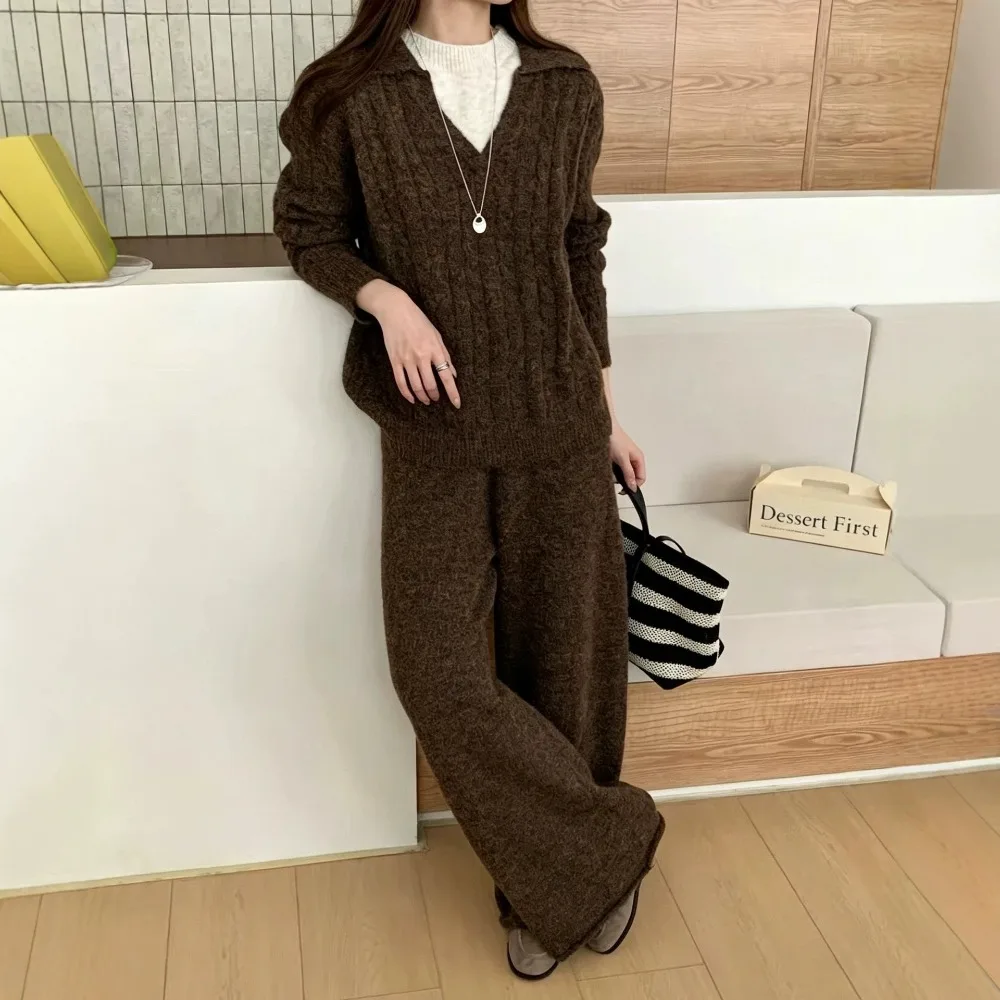 Wind Retro Twist Knitted Suit Women's Autumn and Winter Polo Collar Sweater Wide-leg Pants Two-piece Set Texture Unique Fashion