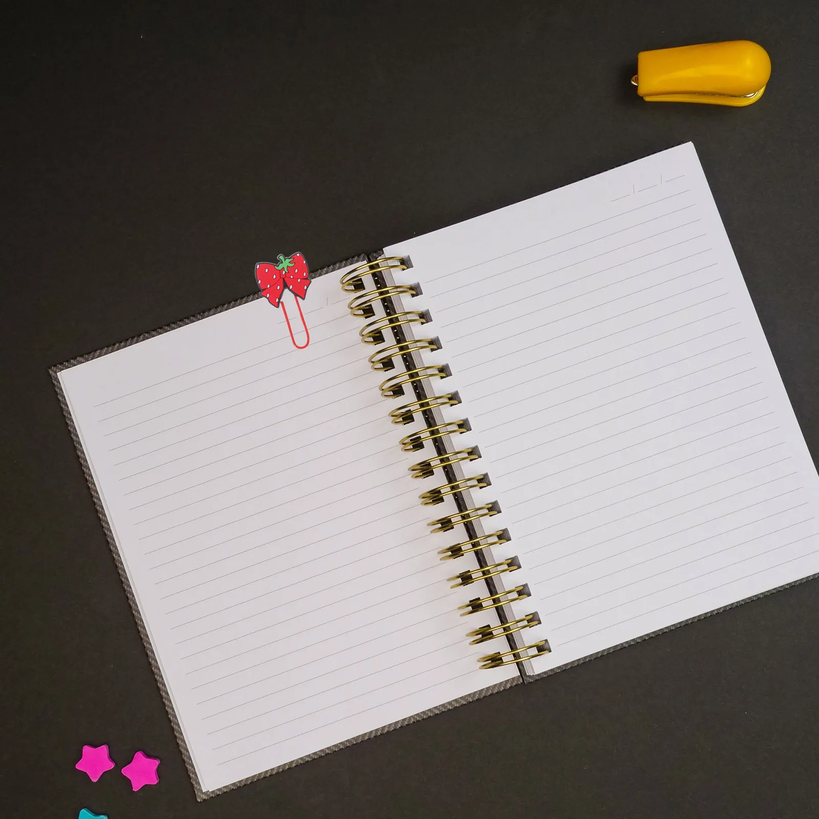 

30 шт. мультяшных закладок в форме бантика, милые бумажные зажимы-закладки для детей, школьные и офисные канцелярские принадлежности