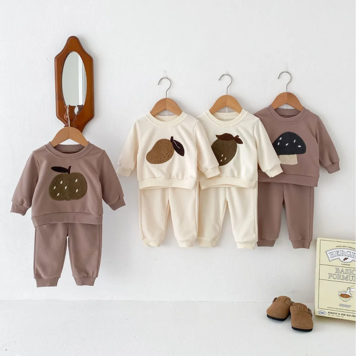 Korean Style Casual Spring Suit: Fruit Print Sweatshirt Set for Boys Girls, O-Neck Sweatshirt Pants 2PCS Set, Trendy Fashionable