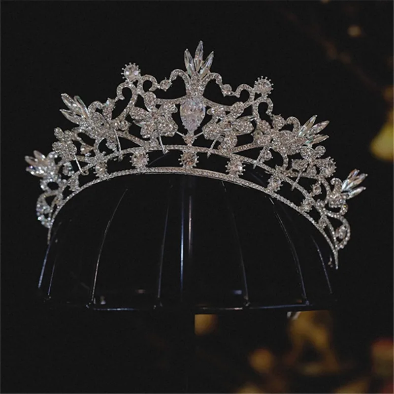 CC Shining Crown Women Hair Accessories Bridal Headdress Engagement Jewelry Exquisite Leaf Shape Tiaras Crystal Diadems AN124