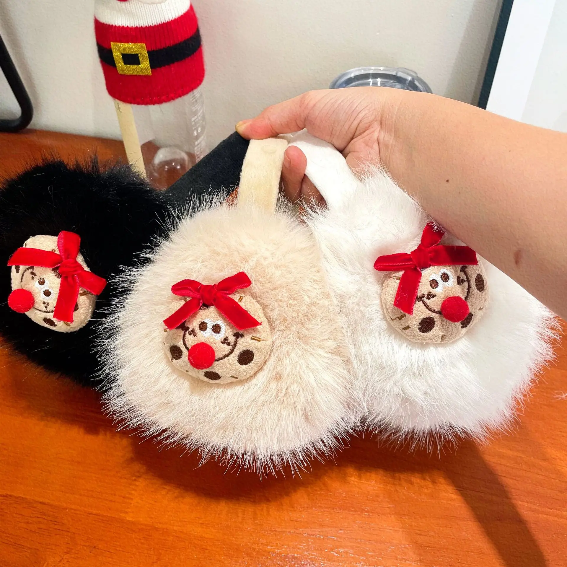 

Anjj Cute Cartoon Earmuffs Winter Fashion Warm Windproof Soft Plush Woman Earmuffs Clothing Accessories for Friends Gift