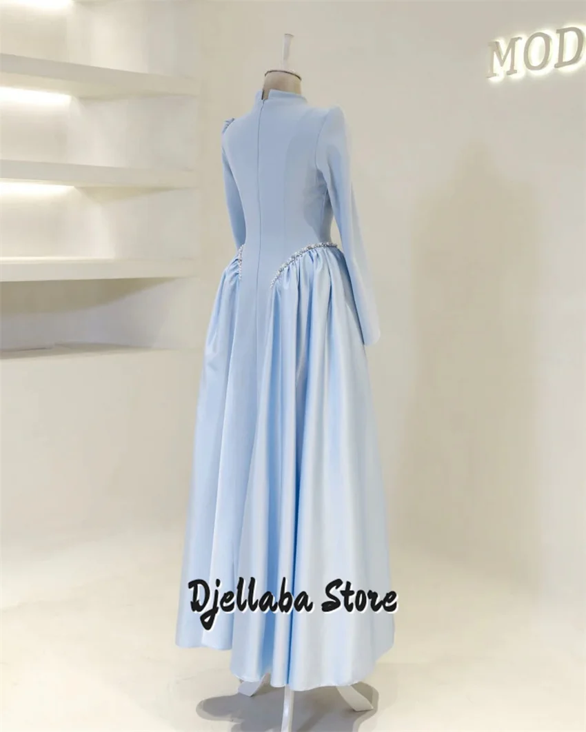 Op maat gemaakte marineblauwe chiffon van hoge kwaliteit met ruches, rechte diamanten, parels, lange galajurken, op maat gemaakte gelegenheidsjurken