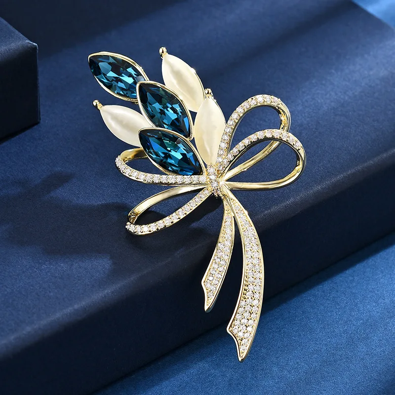 

New High-end Luxury Cubic Zirconia Elegant Austrian Blue Crystal Ppal Flower Brooch Exquisite Corsage Accessories Pins For Women