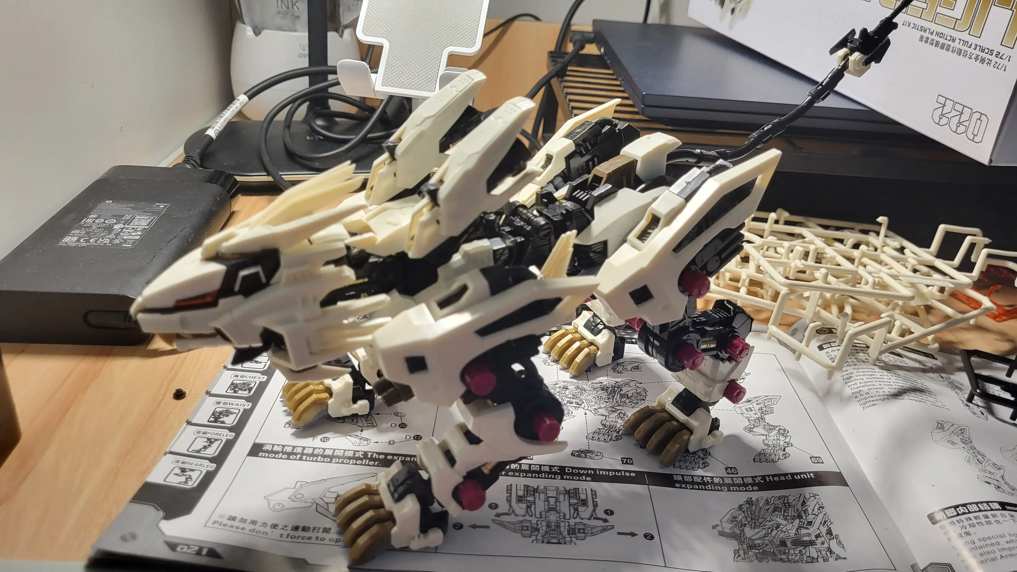 

ZOIDS BT Model Building Blocks JS022 Blade Liger AB Bang Ver1:72 Scale Full Action Plastic Kit Assemble Model Gift