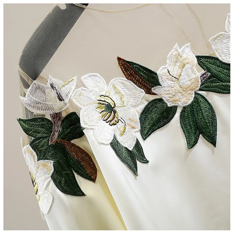 Runway Luxury Vintage Floral Embroidery Spring Women Lantern Long Sleeve Blouse Party Shirts Woman Tunic Blouses Tops NS633