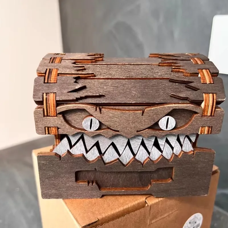

Dungeons & Dragons Game Figures Wooden Treasure Chest Monster Craft Decoration Creative Halloween Toy Gifts Collectible Display