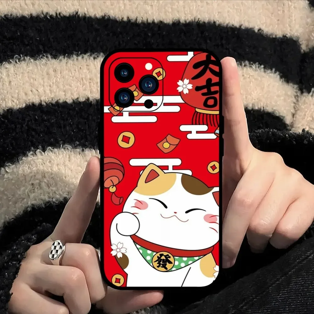 Maneki Neko Lucky Money Cat Phone Case For iPhone Mini 11 12 13 14 15 Pro XS Max X Plus SE XR Black Soft Shell